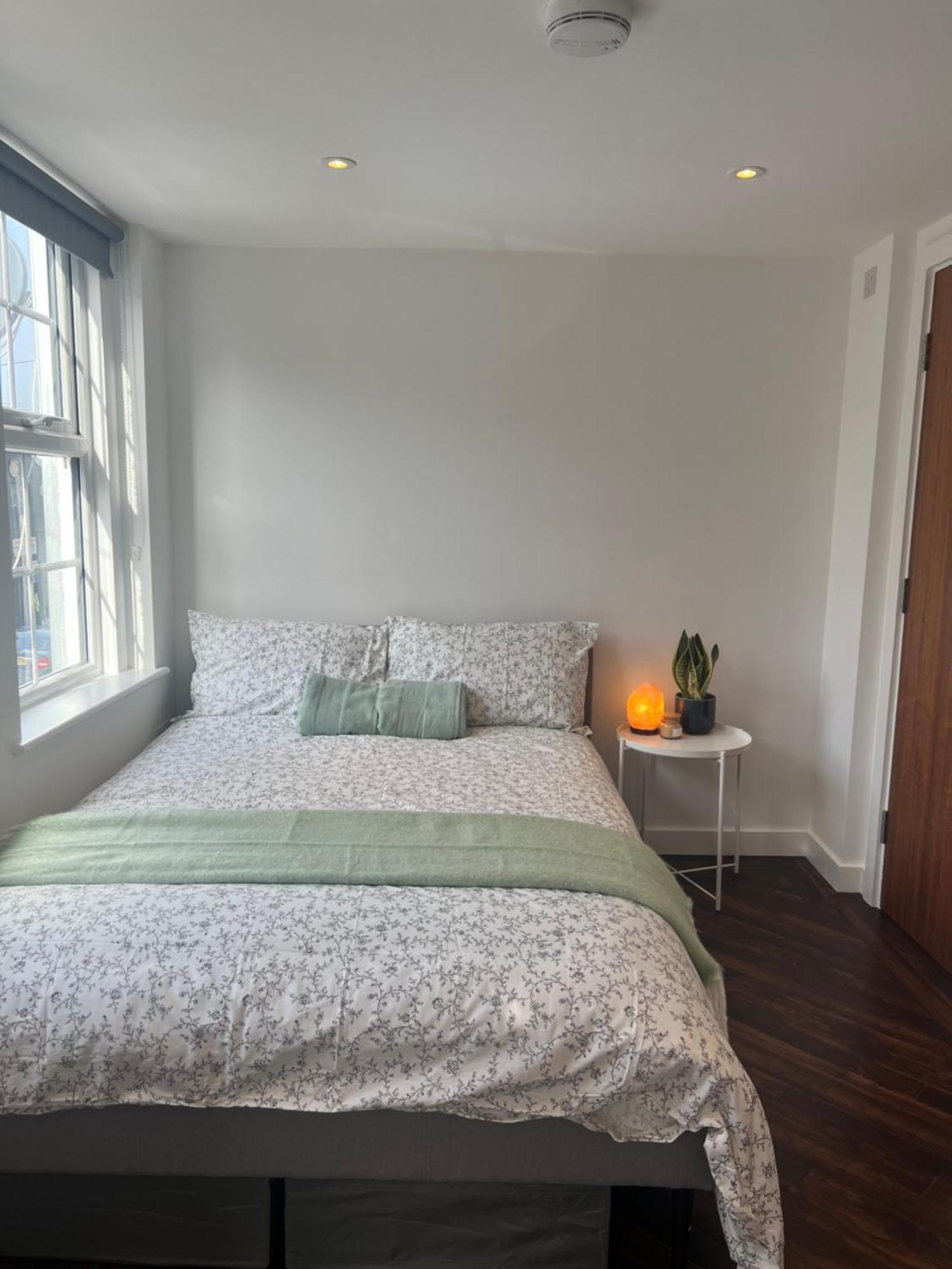 Spacious Battersea Rooms And Apartments London Ngoại thất bức ảnh