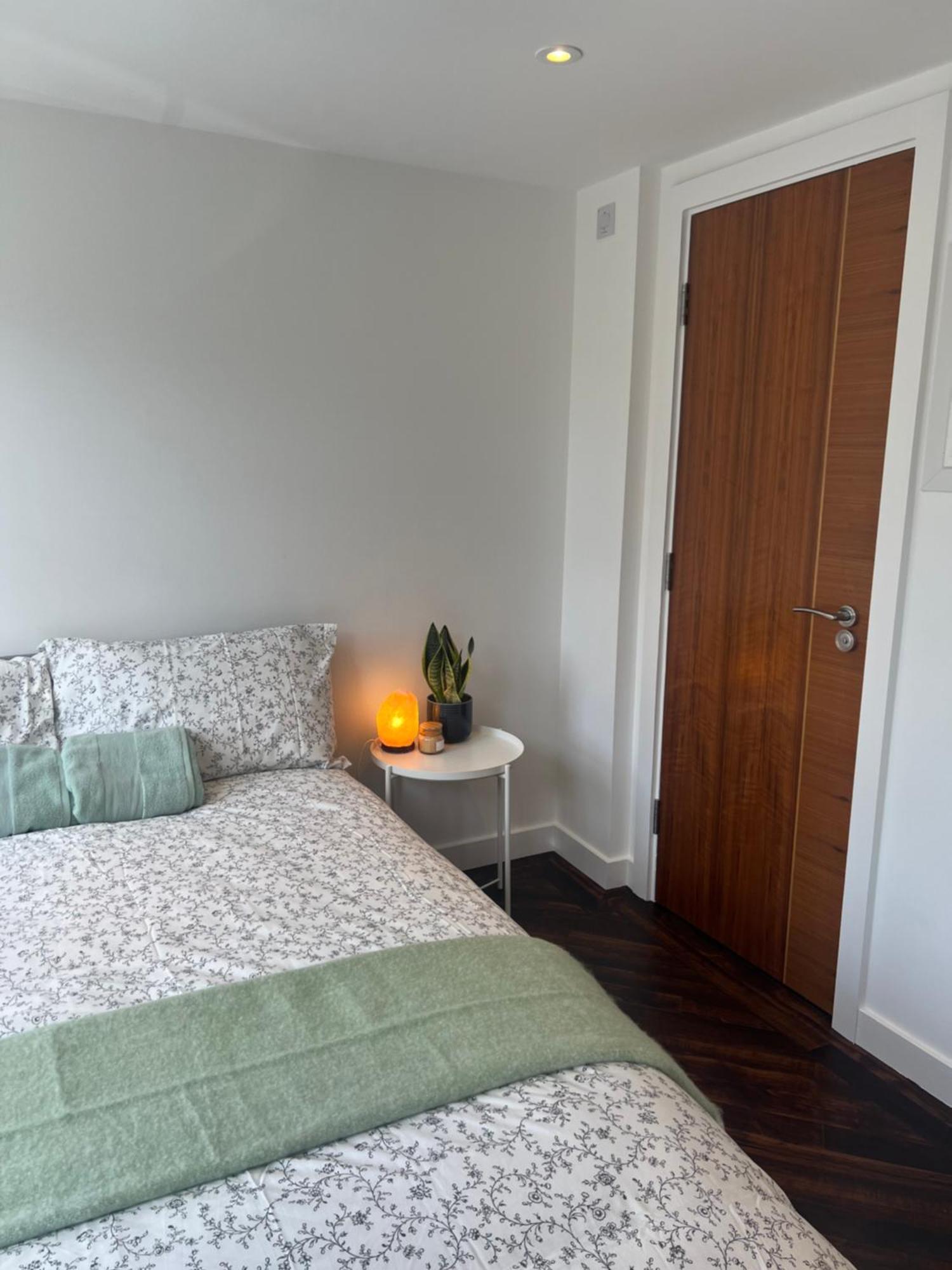 Spacious Battersea Rooms And Apartments London Ngoại thất bức ảnh