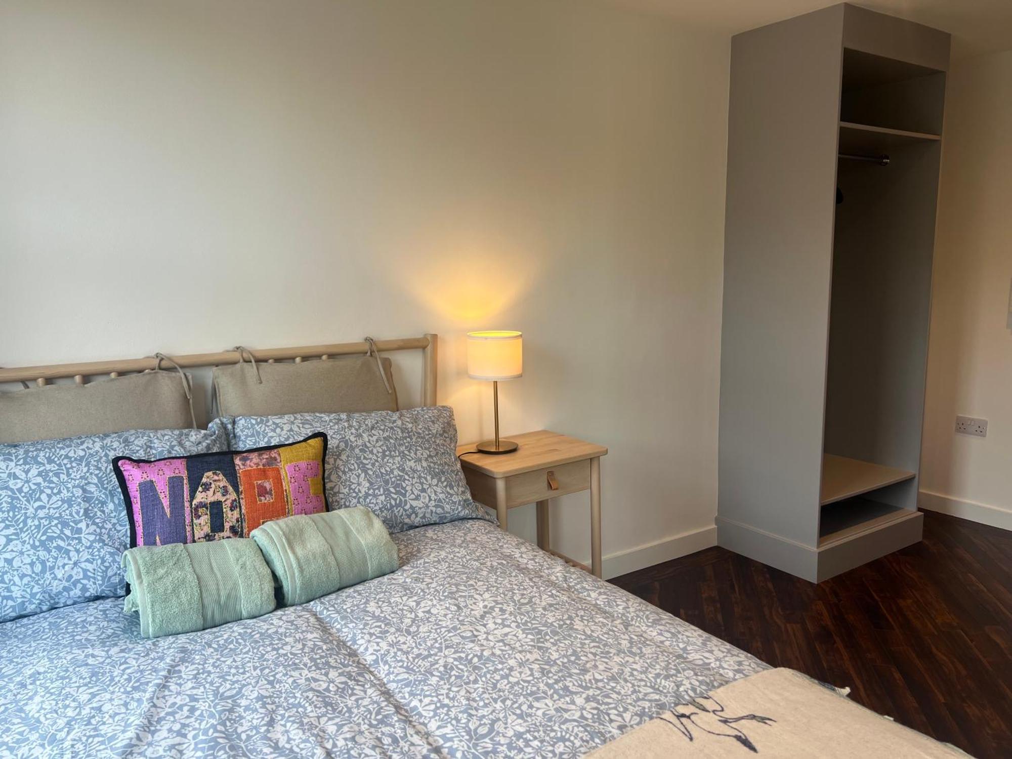 Spacious Battersea Rooms And Apartments London Ngoại thất bức ảnh