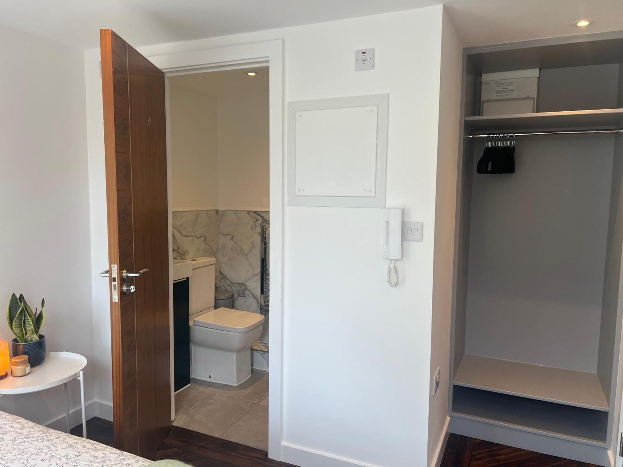 Spacious Battersea Rooms And Apartments London Ngoại thất bức ảnh