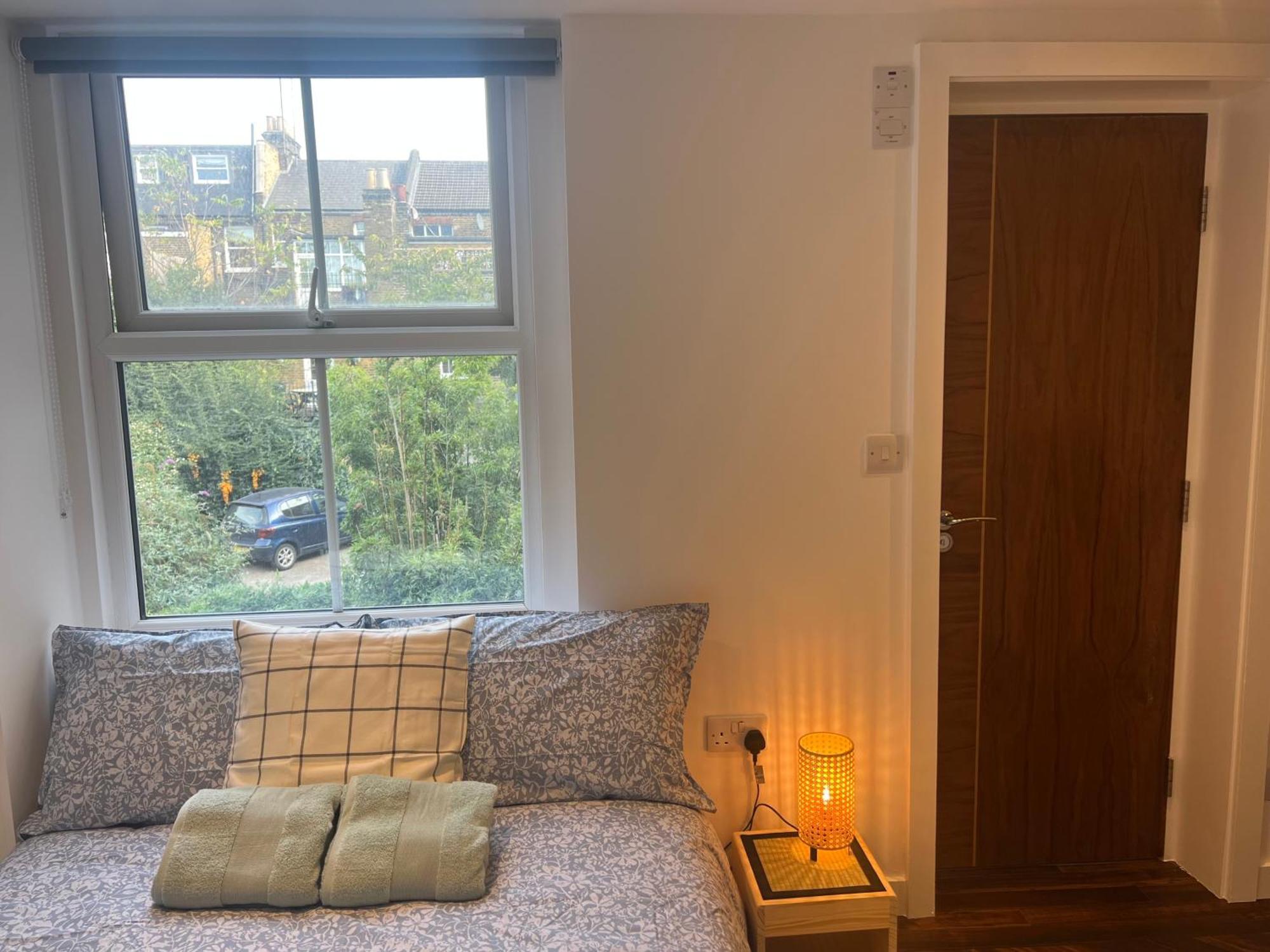 Spacious Battersea Rooms And Apartments London Ngoại thất bức ảnh
